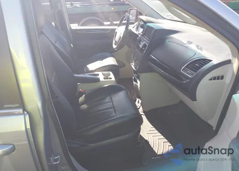 2013 Chrysler Town & Country Touring from USA, damaged, VIN 2C4RC1BG2DR629852